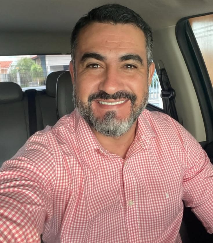 Andrés R.